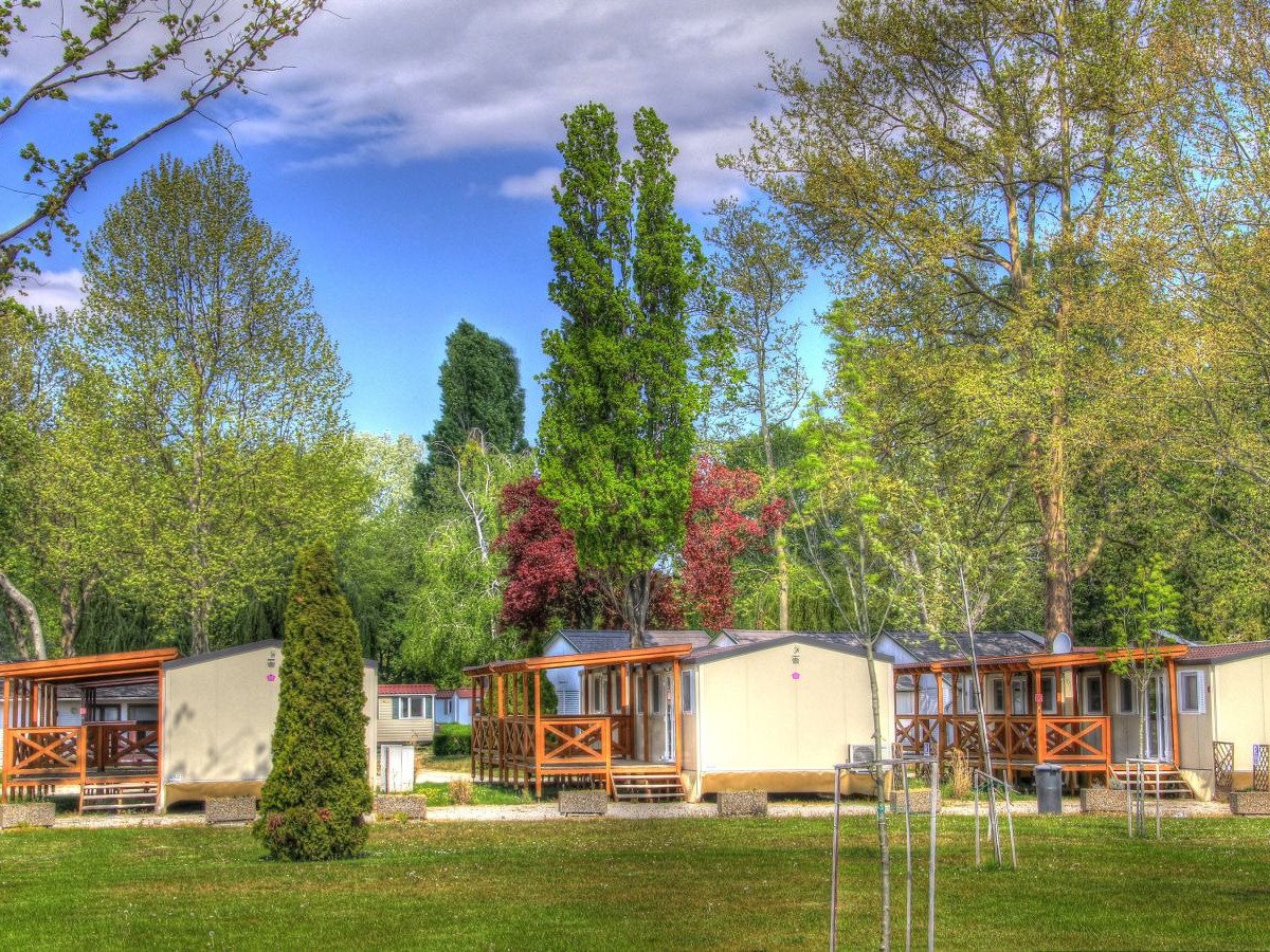 balatontourist-fured-camping-es-udulofalu-mobilhazak-eurocomfort